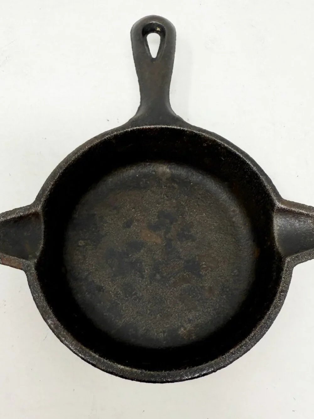 Vintage Lodge Cast Iron Skillet 01AT Miniature Spoon Rest Ashtray 6